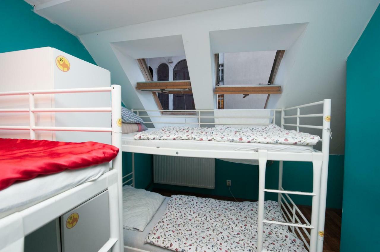 Backpacker Hostel Prague Ngoại thất bức ảnh